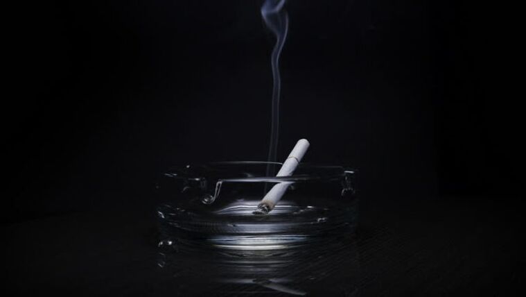 cigarrillo y fumar en ayunas